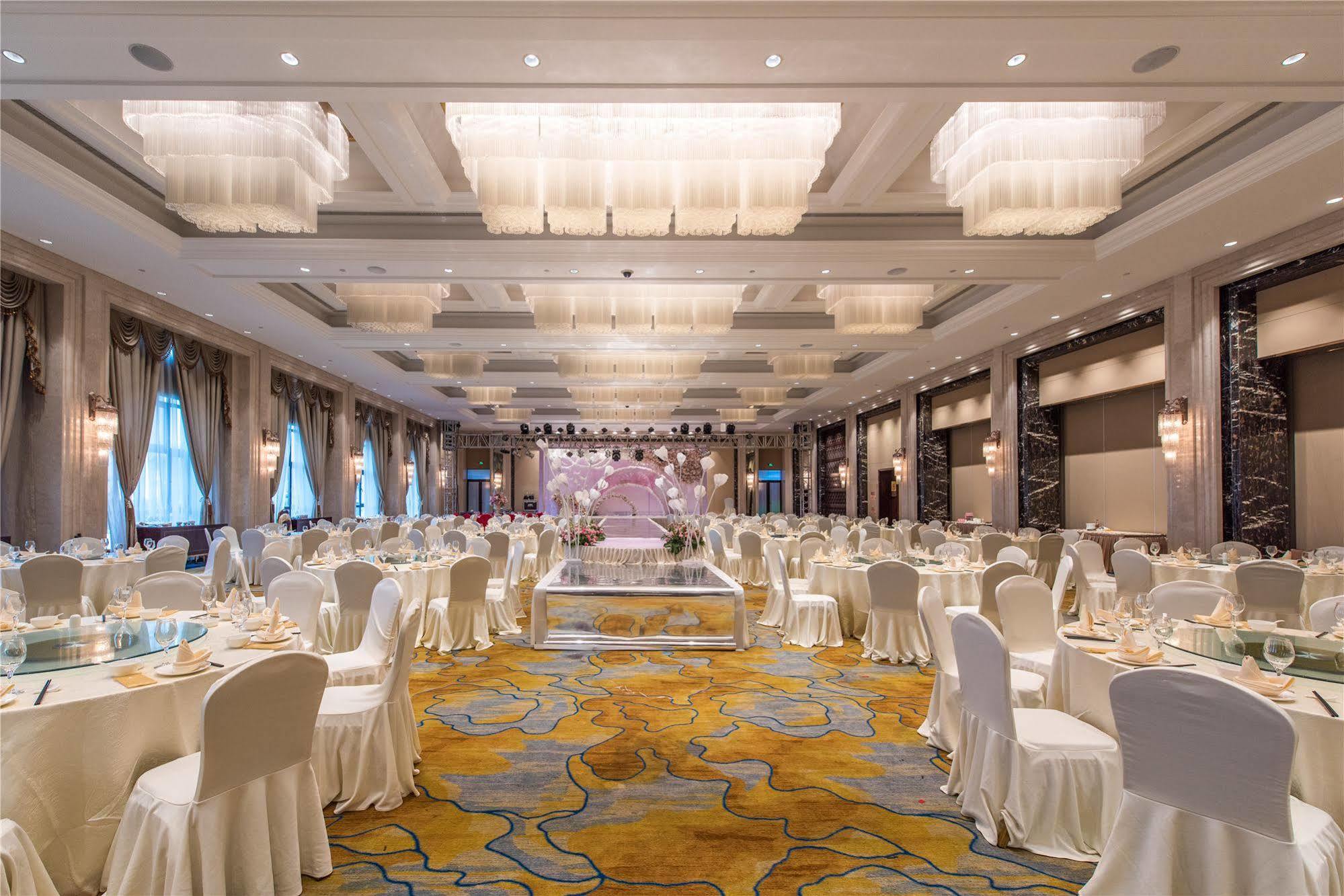 Haining Grand Palace Resort Джасинг Екстериор снимка