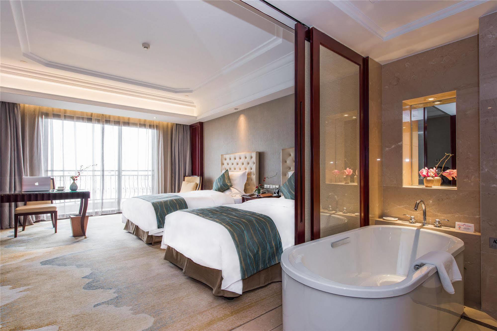 Haining Grand Palace Resort Джасинг Екстериор снимка